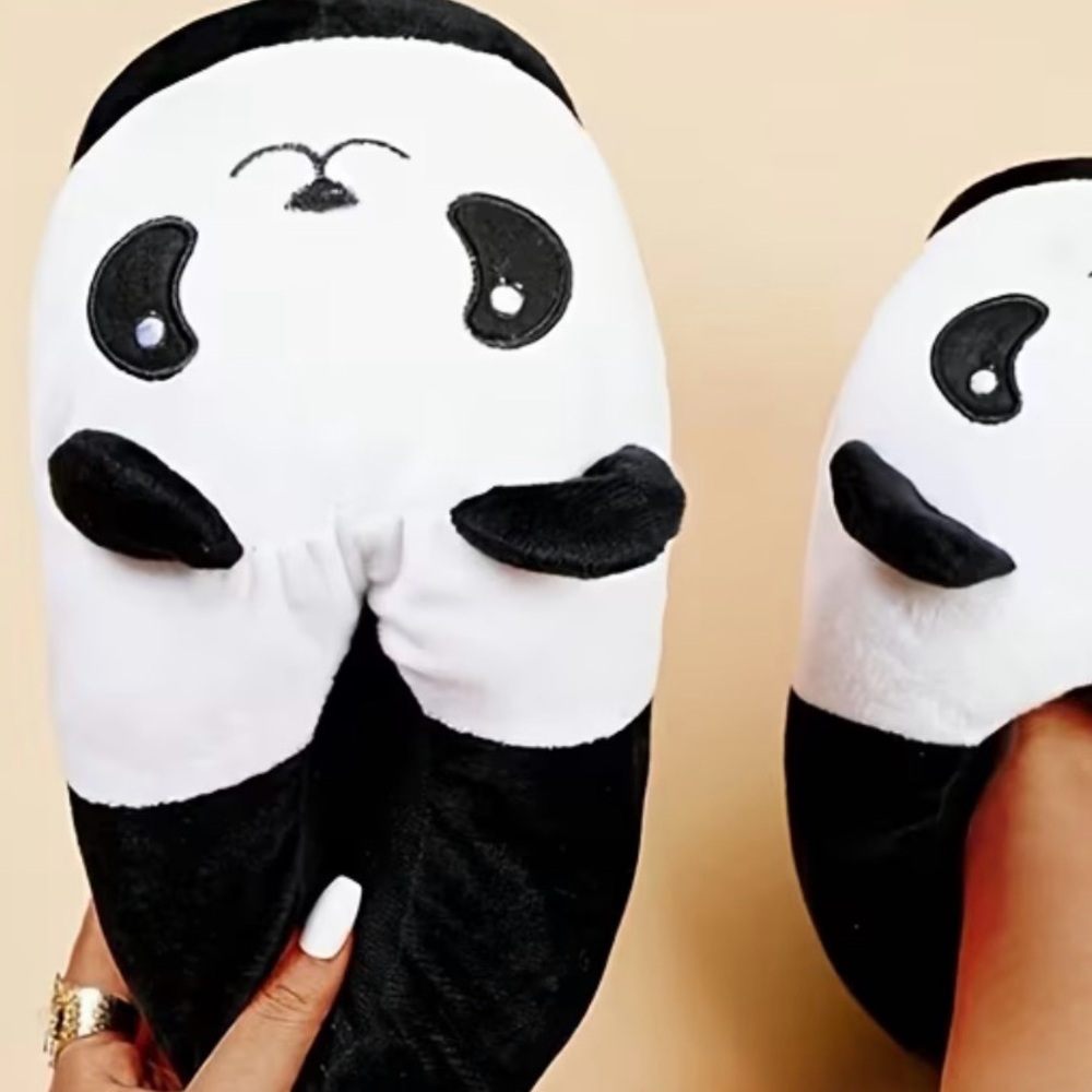 Kids Plush Panda Slippers - Black & White - Picture 5 of 10